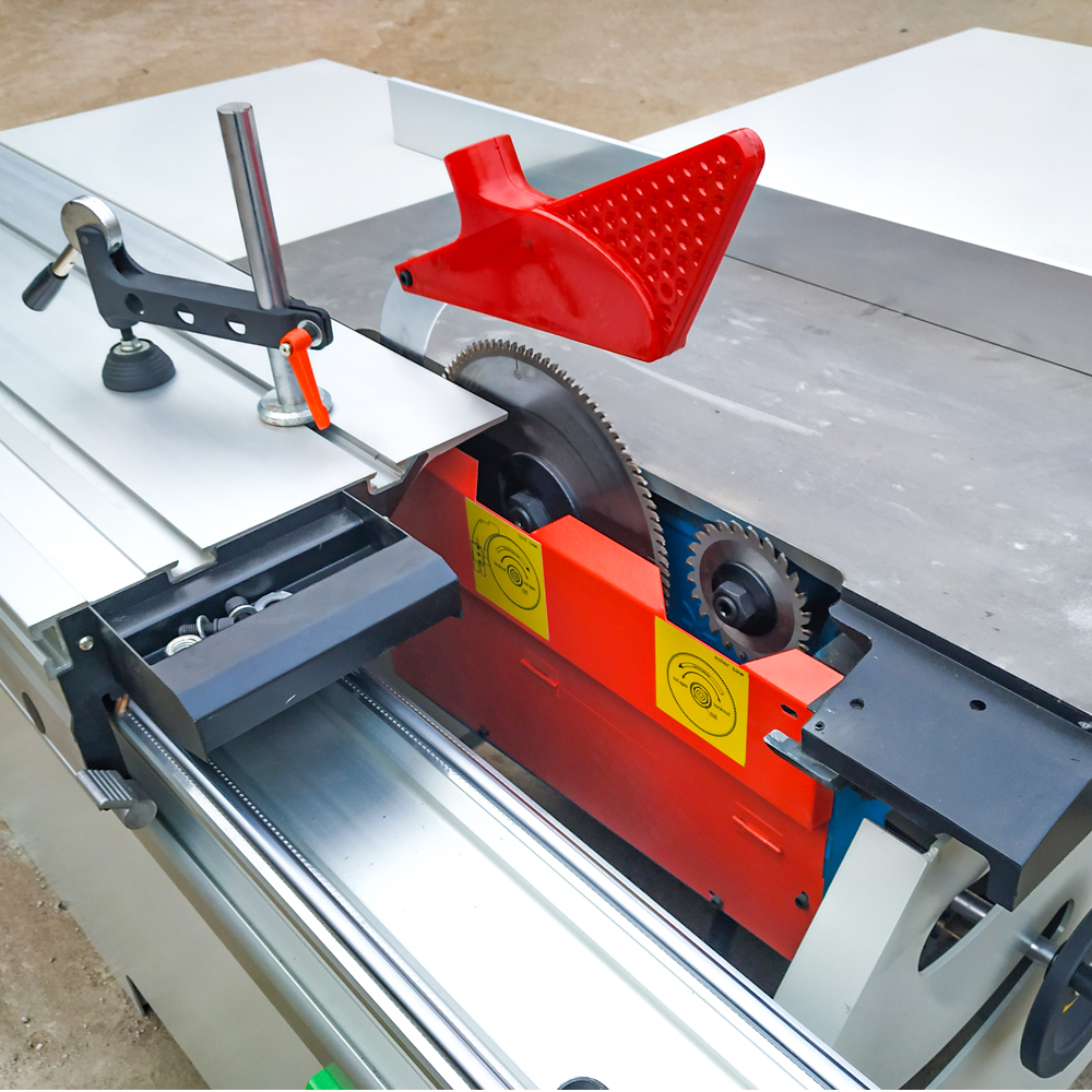 China sliding table saw